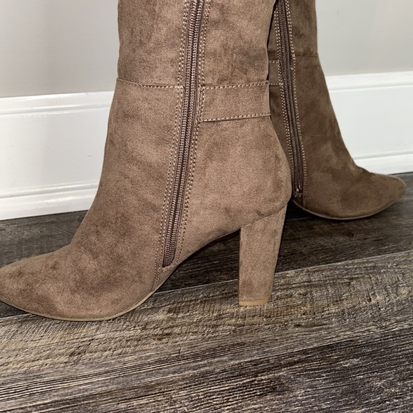 🔥 Trending Fall Favorite — Jones New York ‘Katarina’ Microsuede Boots | EUC - Picture 4 of 10